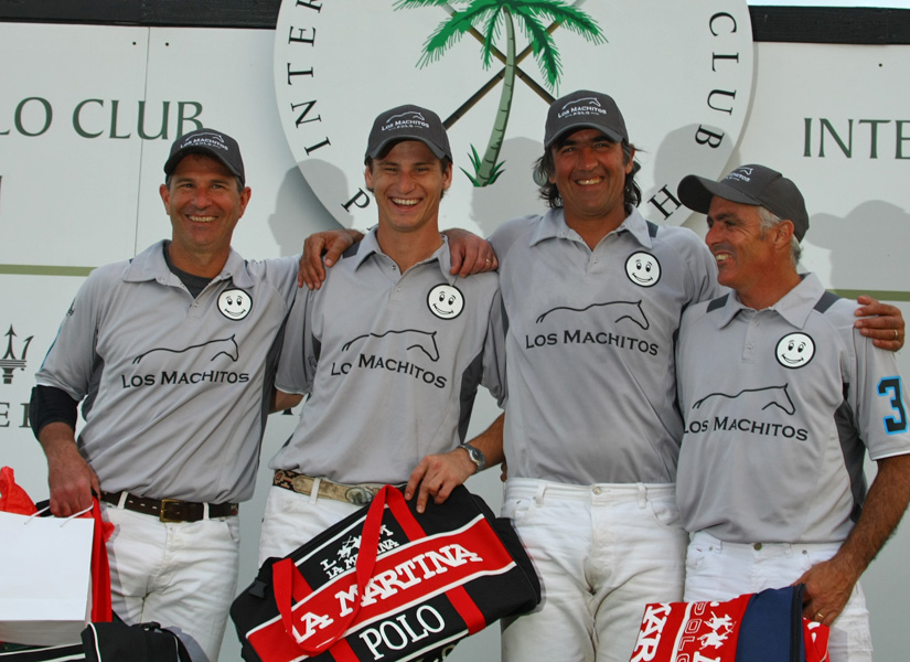 losmachitococacolapolomagazine 8