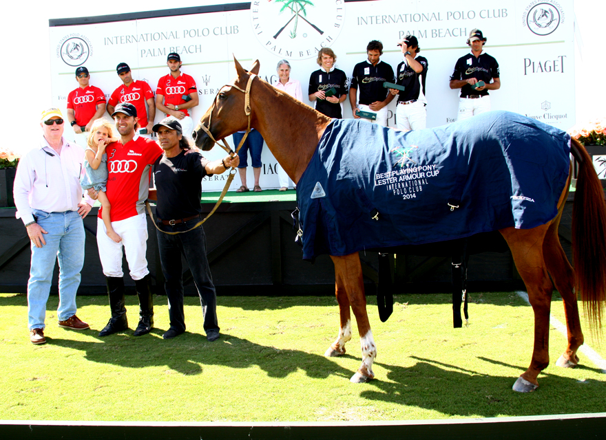 Photos-2014 Les Armour Cup final