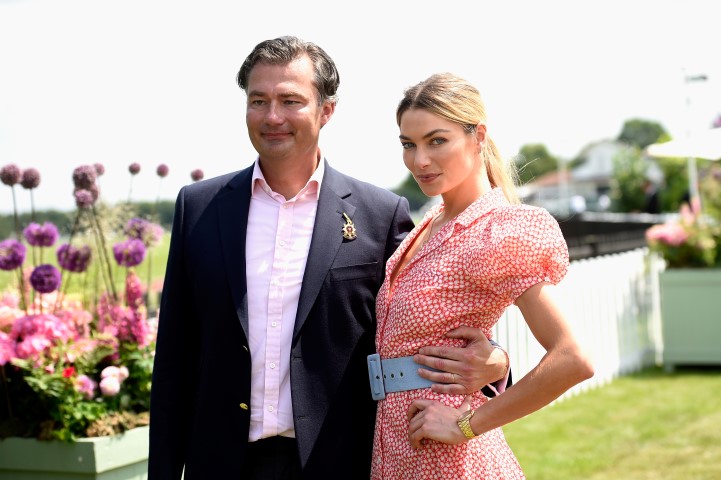 700065097 AJ 6022 E716E6A4DBB913B3744A409C1A0C5D6B